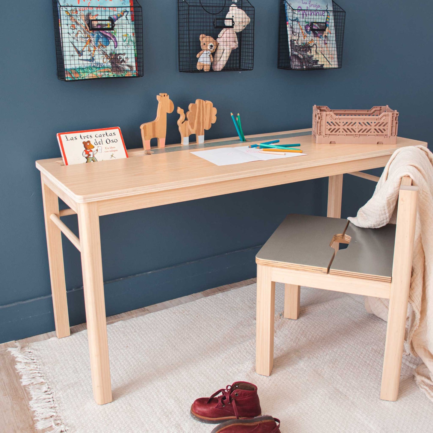 'Canchessori' Low Desk