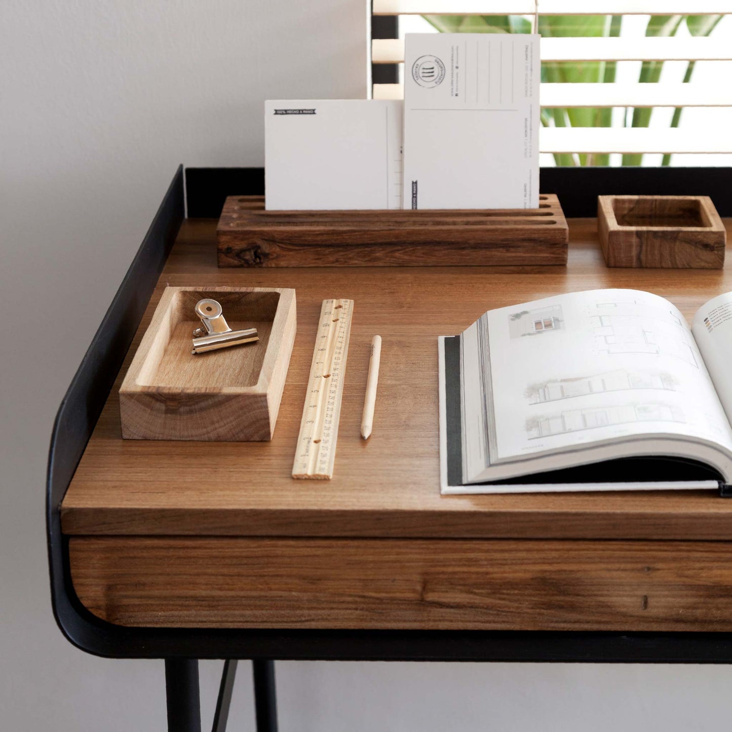 'Yerta' Desk 120
