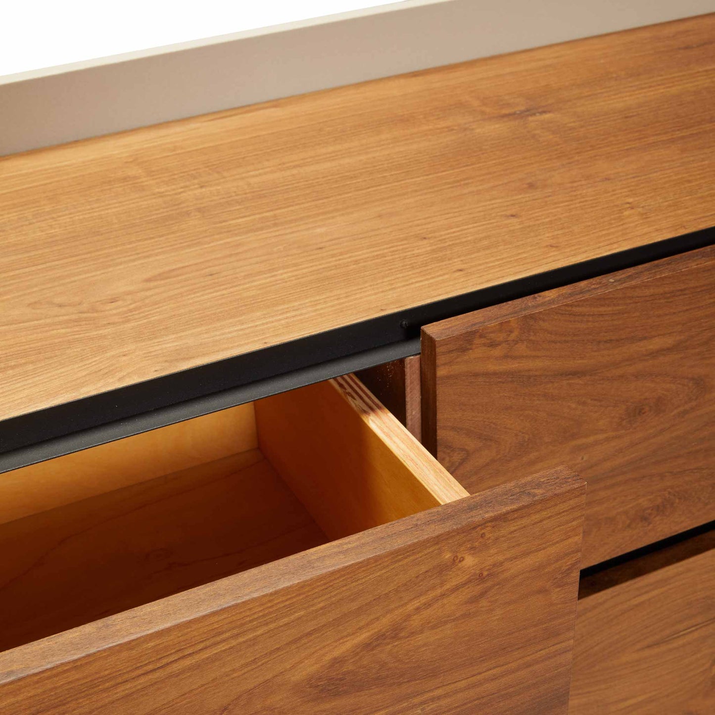 'Yerta' Low Dresser - 4 Drawers