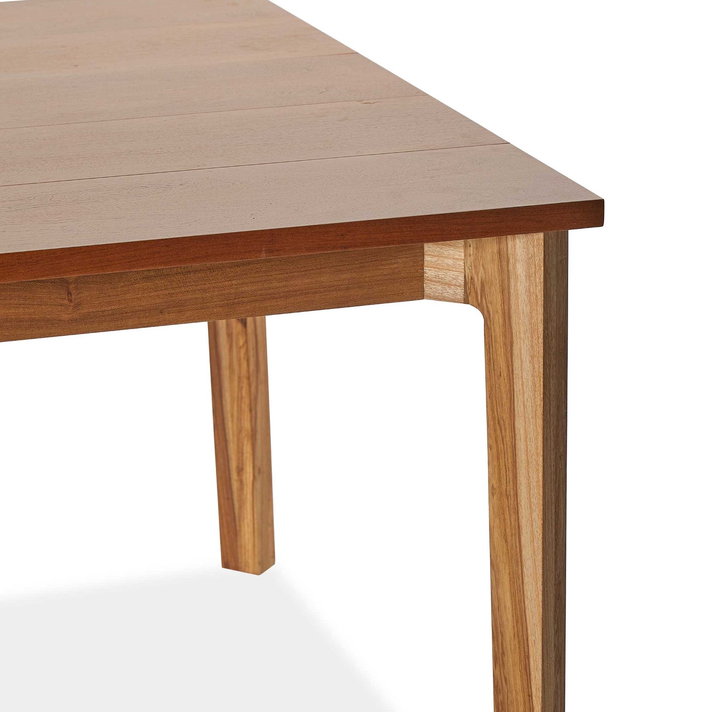 'Yerta' Table